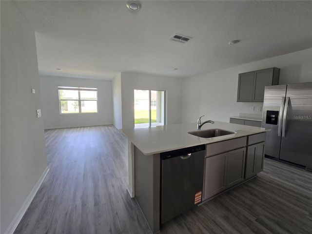 231 TAYLOR GROVES STREET, Lake Wales, FL 33898