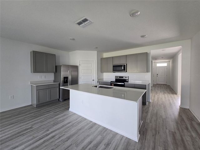 231 TAYLOR GROVES STREET, Lake Wales, FL 33898