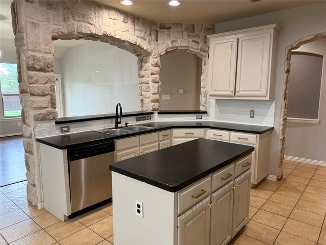 1716 Lake Wood Trail, Little Elm, TX 75068