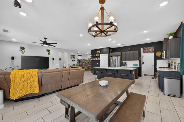 4113 Sussex Avenue, Clovis, CA 93619