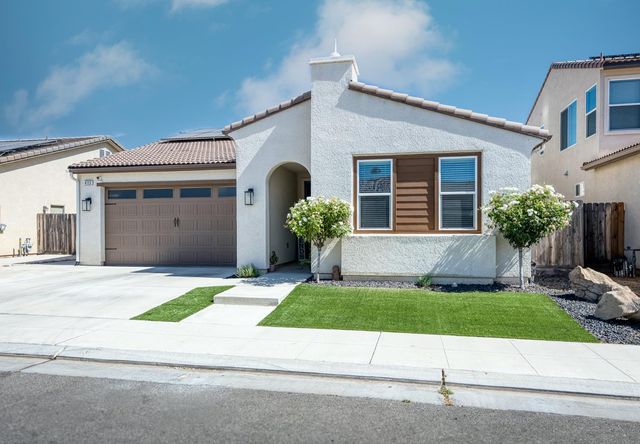 4113 Sussex Avenue, Clovis, CA 93619