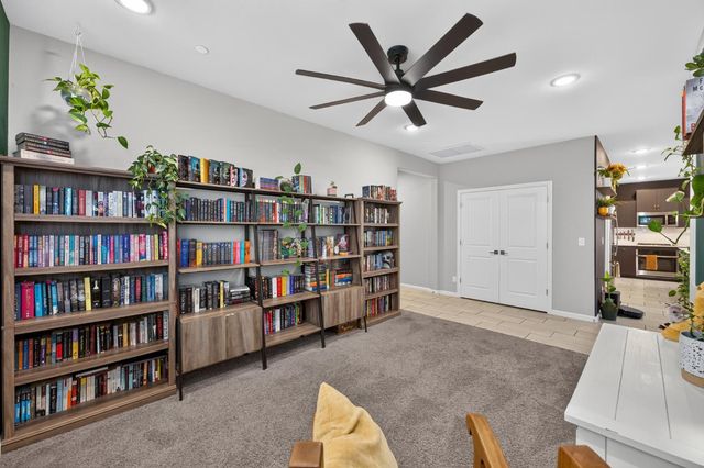 4113 Sussex Avenue, Clovis, CA 93619