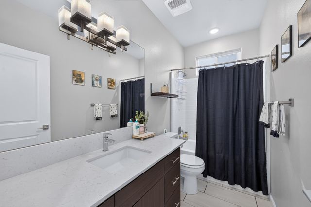 4113 Sussex Avenue, Clovis, CA 93619