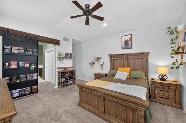 4113 Sussex Avenue, Clovis, CA 93619