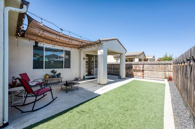 4113 Sussex Avenue, Clovis, CA 93619
