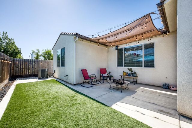4113 Sussex Avenue, Clovis, CA 93619