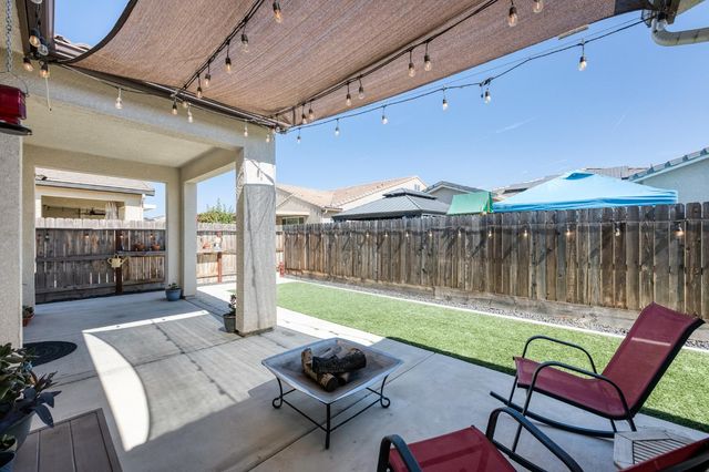 4113 Sussex Avenue, Clovis, CA 93619
