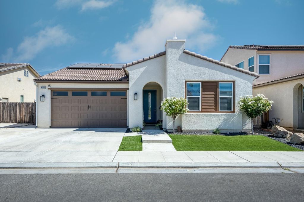 4113 Sussex Avenue, Clovis, CA 93619