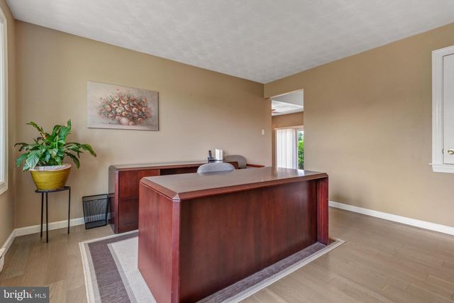 52 THORNWOOD RD, Harrisburg, PA 17112