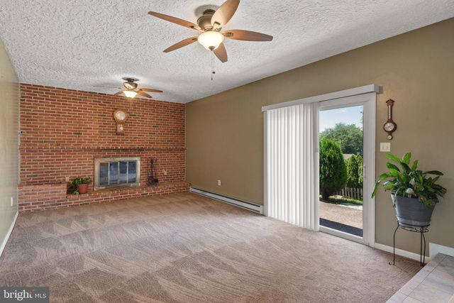 52 THORNWOOD RD, Harrisburg, PA 17112