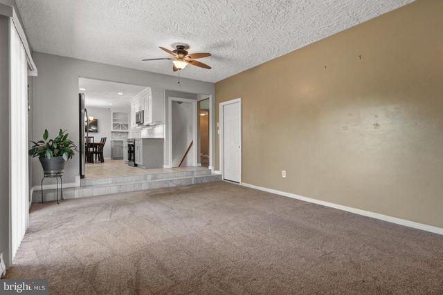 52 THORNWOOD RD, Harrisburg, PA 17112