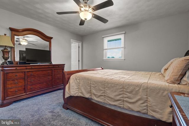 52 THORNWOOD RD, Harrisburg, PA 17112