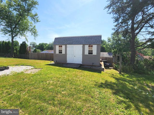 52 THORNWOOD RD, Harrisburg, PA 17112