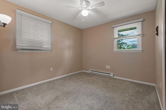 52 THORNWOOD RD, Harrisburg, PA 17112
