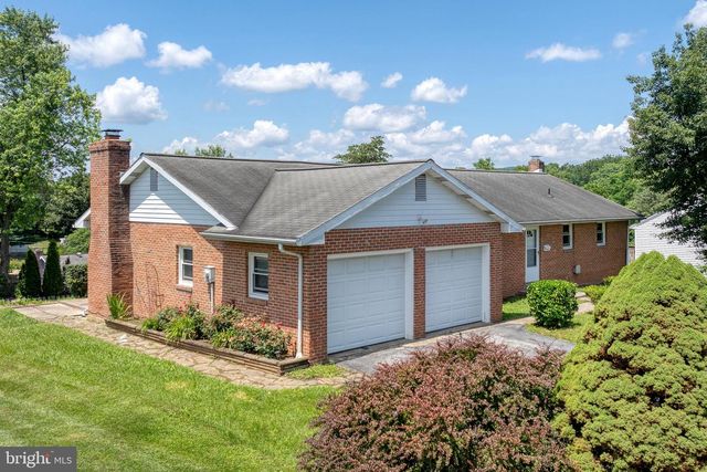 52 THORNWOOD RD, Harrisburg, PA 17112