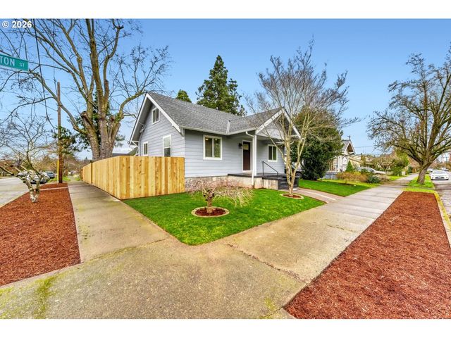 5715 N HOUGHTON St, Portland, OR 97203