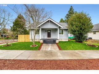 5715 N HOUGHTON St, Portland, OR 97203