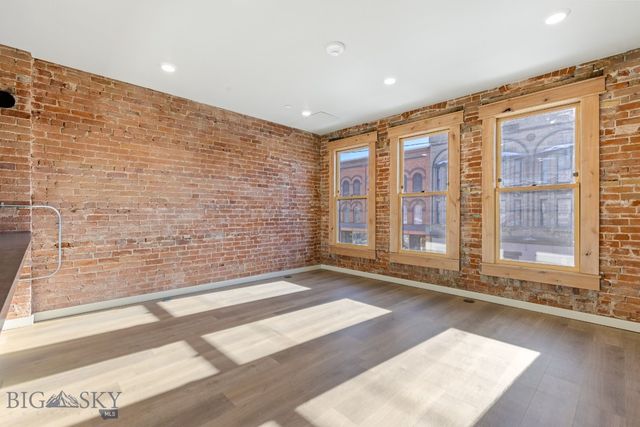 59 E Park Street 205, Butte, MT 59701