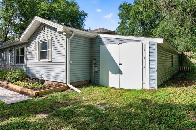 8145 Mount Curve Boulevard, Brooklyn Park, MN 55445