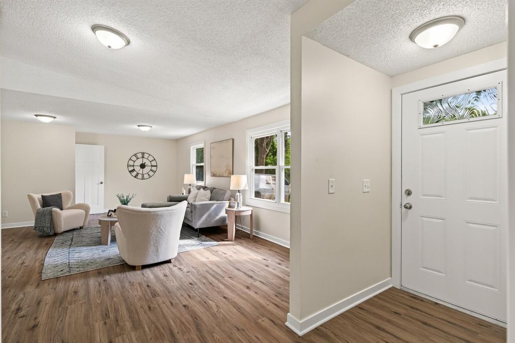 8145 Mount Curve Boulevard, Brooklyn Park, MN 55445 — photo 3