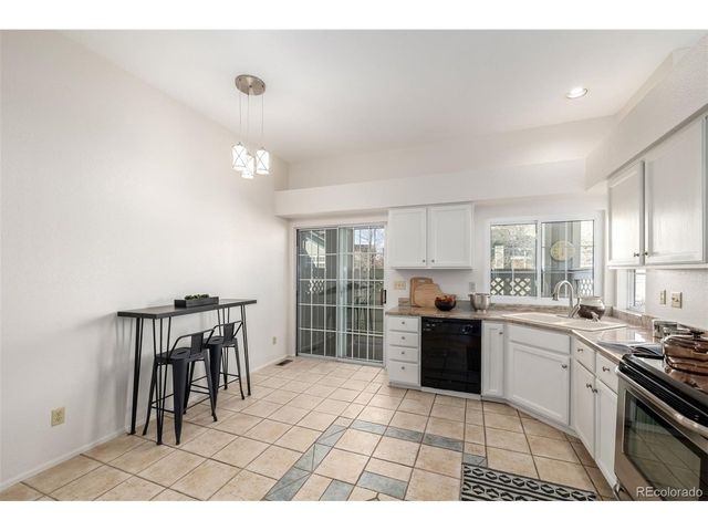 9936 E Hawaii Pl, Aurora, CO 80247