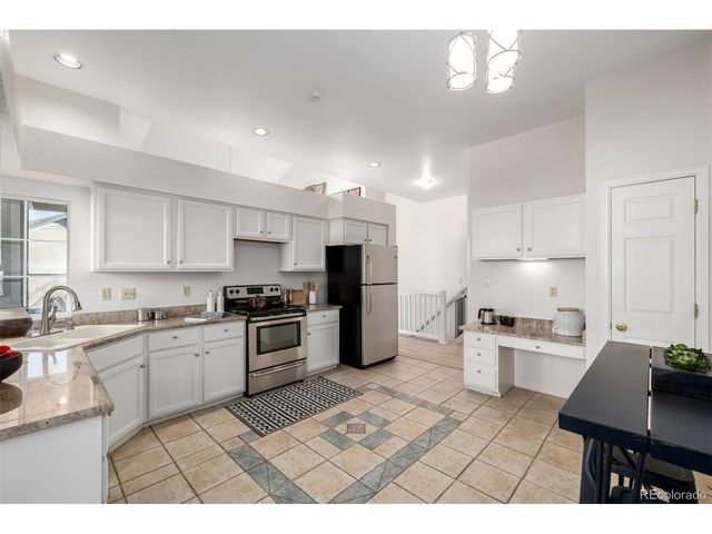 9936 E Hawaii Pl, Aurora, CO 80247