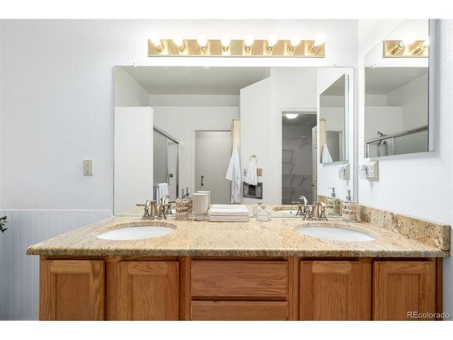 9936 E Hawaii Pl, Aurora, CO 80247