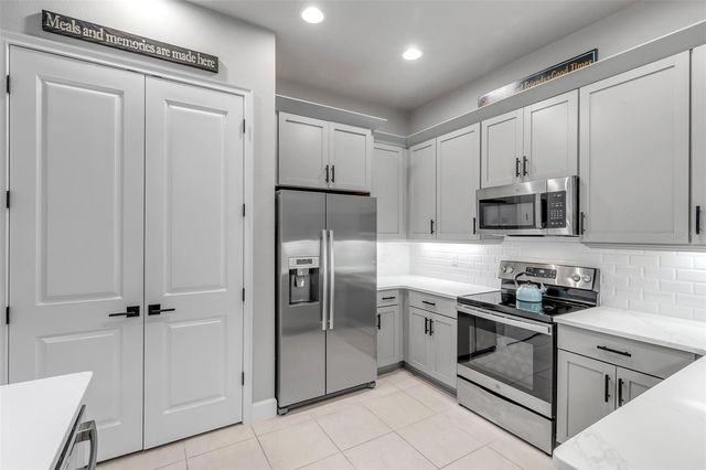 13 NEWHAVEN LANE, Ormond Beach, FL 32174