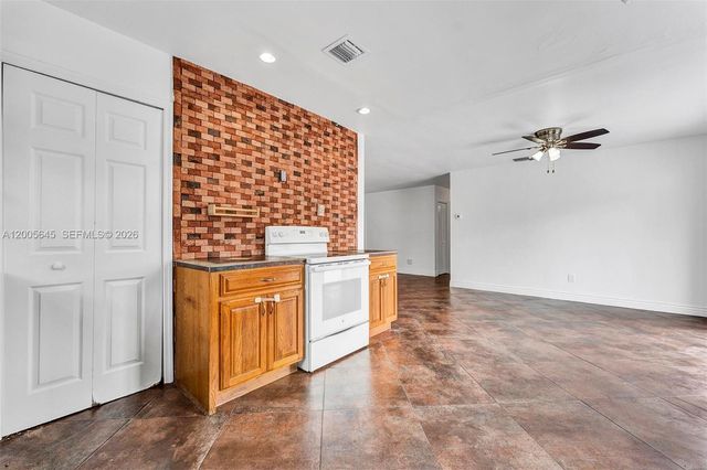 9750 SW 74th St, Miami, FL 33173