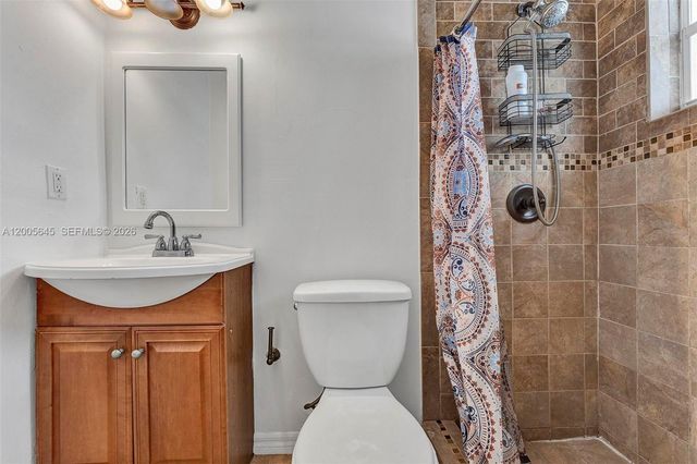 9750 SW 74th St, Miami, FL 33173