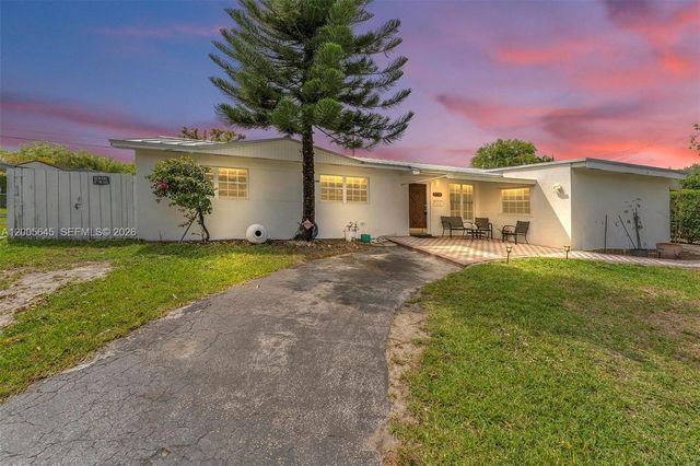 9750 SW 74th St, Miami, FL 33173