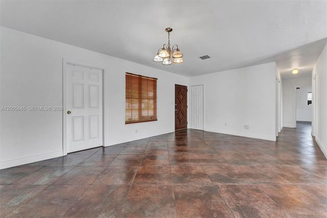 9750 SW 74th St, Miami, FL 33173