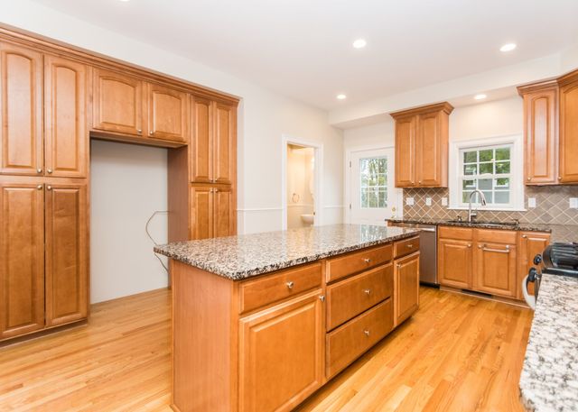 30 Fuller Street 2, Waltham, MA 02453