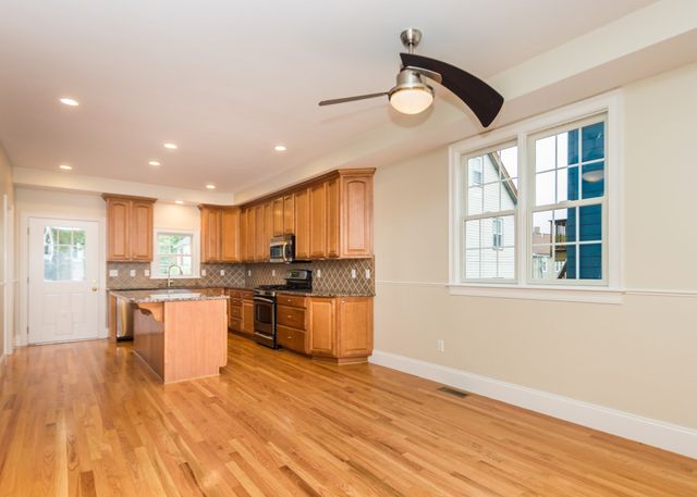 30 Fuller Street 2, Waltham, MA 02453
