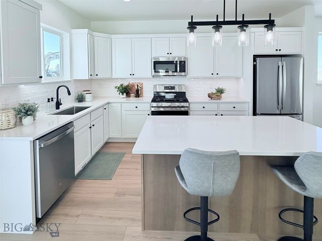 822 Accolade Loop, Belgrade, MT 59714