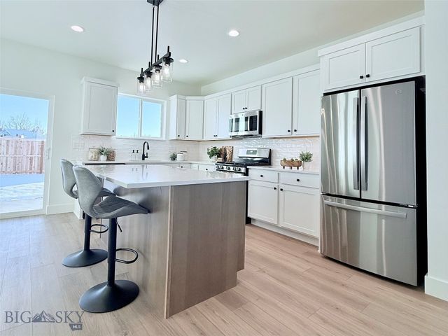 822 Accolade Loop, Belgrade, MT 59714