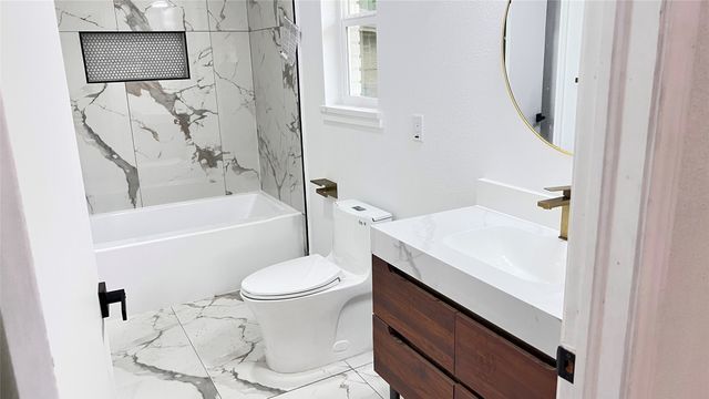 1711 Heather Glen Drive, Dallas, TX 75232