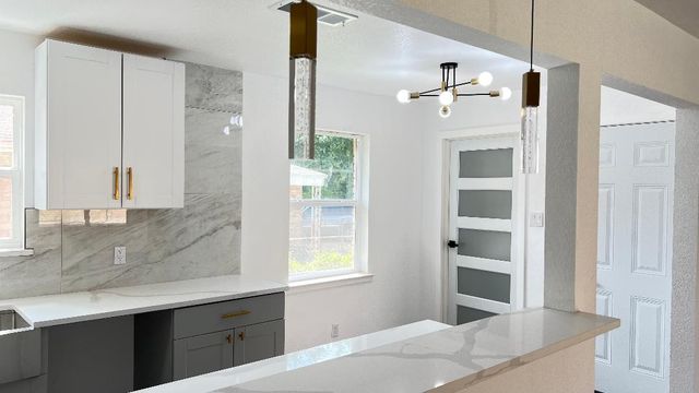 1711 Heather Glen Drive, Dallas, TX 75232