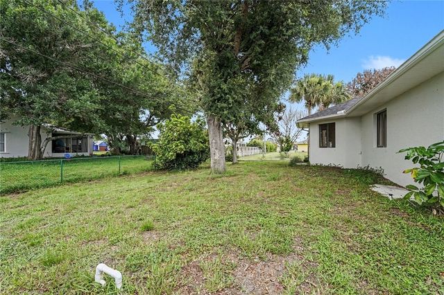 127 Friar Court, Sebastian, FL 32958