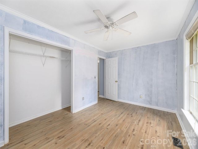 209 Trappers Trail, Hendersonville, NC 28739