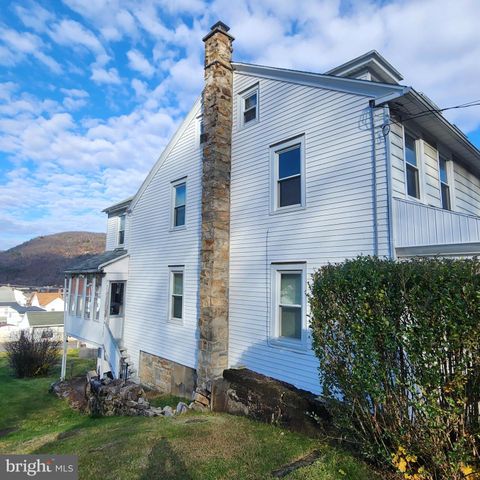 809 W MULBERRY ST, Coal Twp, PA 17866