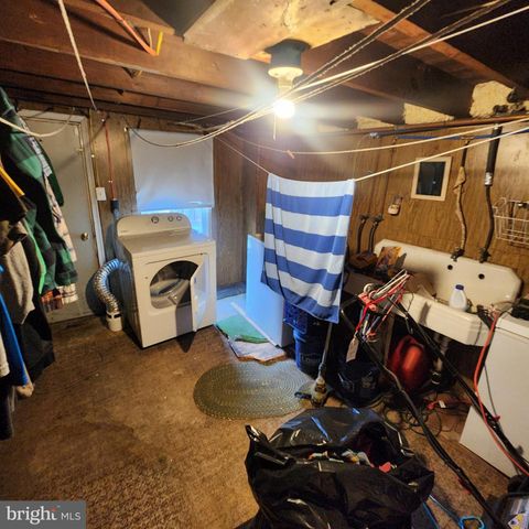 809 W MULBERRY ST, Coal Twp, PA 17866