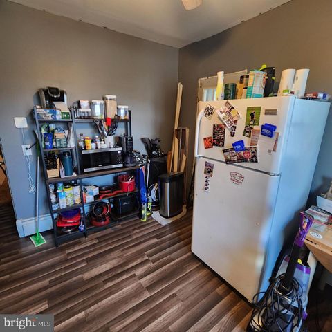 809 W MULBERRY ST, Coal Twp, PA 17866