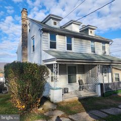 809 W MULBERRY ST, Coal Twp, PA 17866