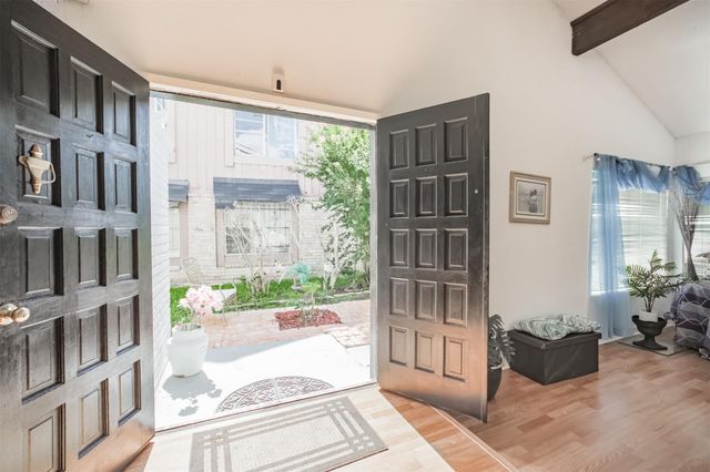 7642 Candlegreen Lane, Houston, TX 77071