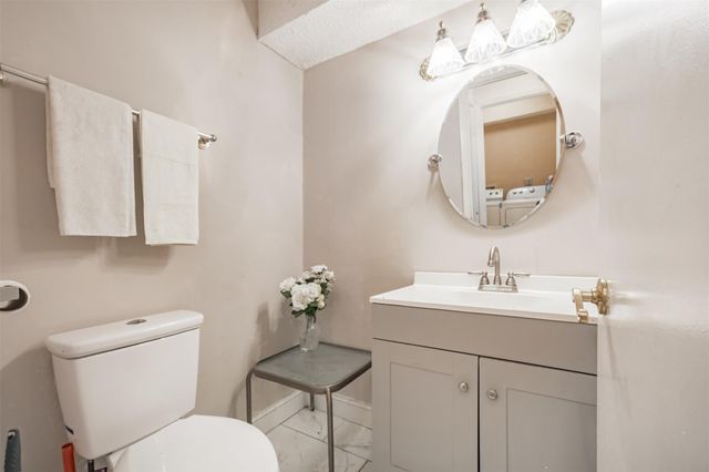 7642 Candlegreen Lane, Houston, TX 77071