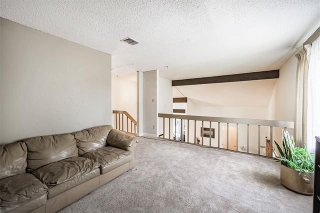 7642 Candlegreen Lane, Houston, TX 77071