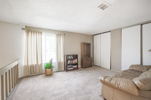 7642 Candlegreen Lane, Houston, TX 77071