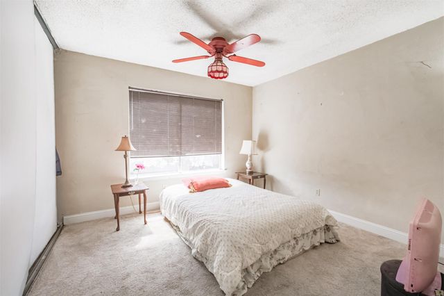 7642 Candlegreen Lane, Houston, TX 77071