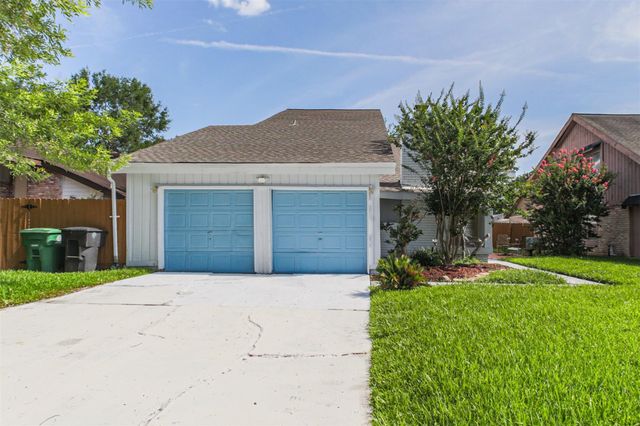 7642 Candlegreen Lane, Houston, TX 77071